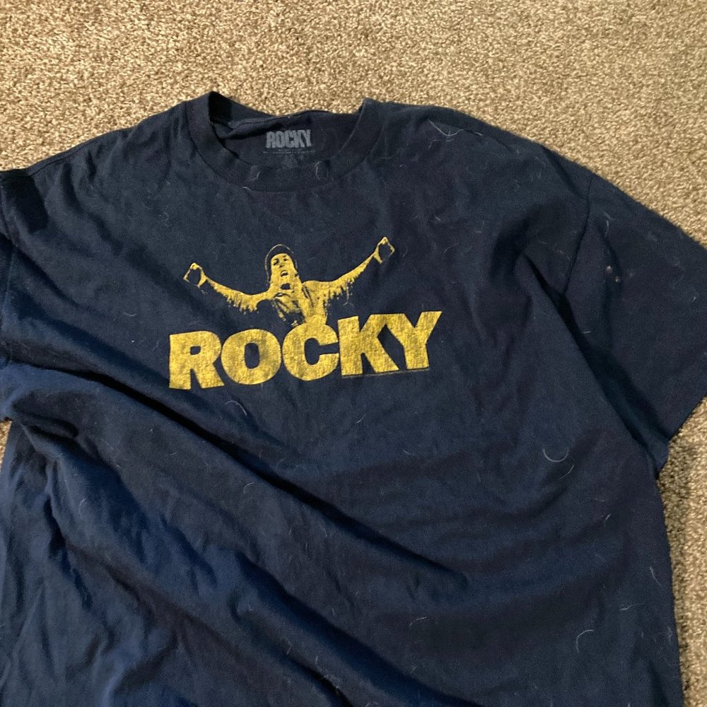 xl Rocky raised fist tee